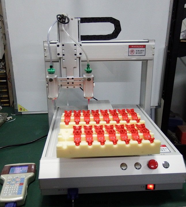 點(diǎn)胶機(jī)操作(zuò)