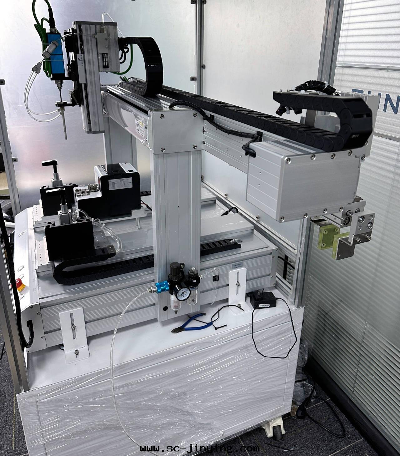 自(zì)動(dòng)螺丝(sī)機(jī)在(zài)制造業中(zhōng)的(de)無限潛力